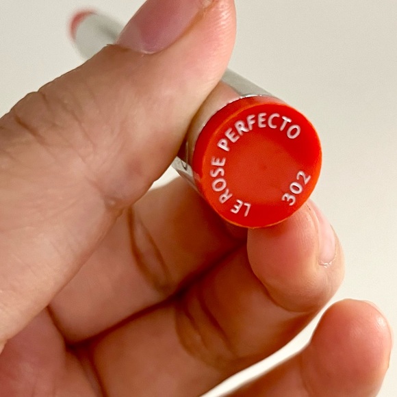 Givenchy Rose Perfecto Lip Balm 24H Hydration 302 Warm Maple - orangey brick - Picture 4 of 6